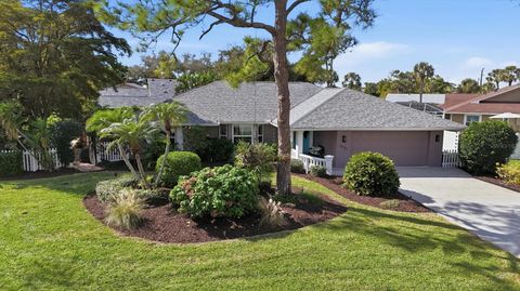 Photo of 1221 Schooner Lane, Venice, FL 34285 (MLS # N6141810)