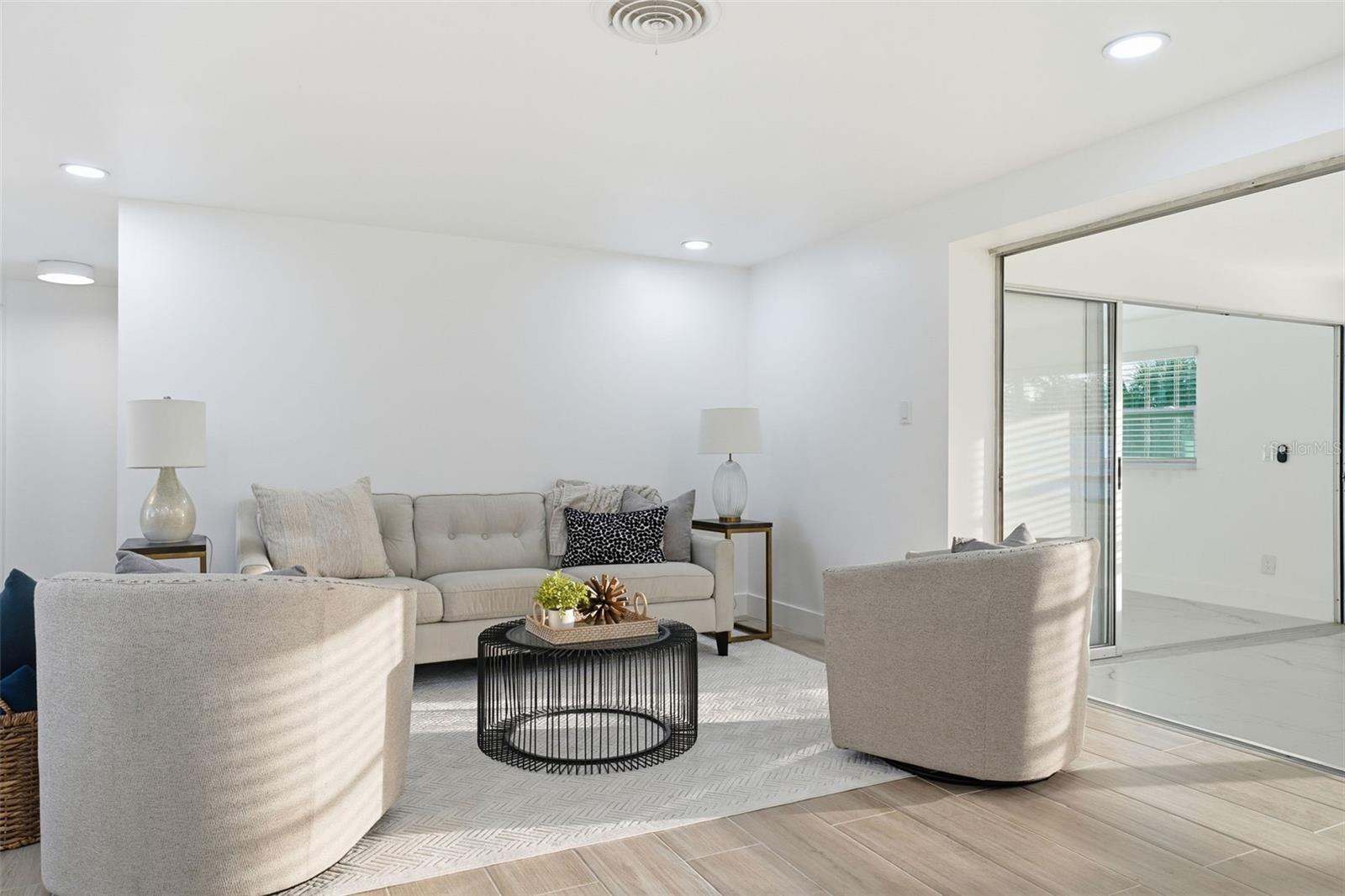 VENICE EAST SEC 1 - Residential