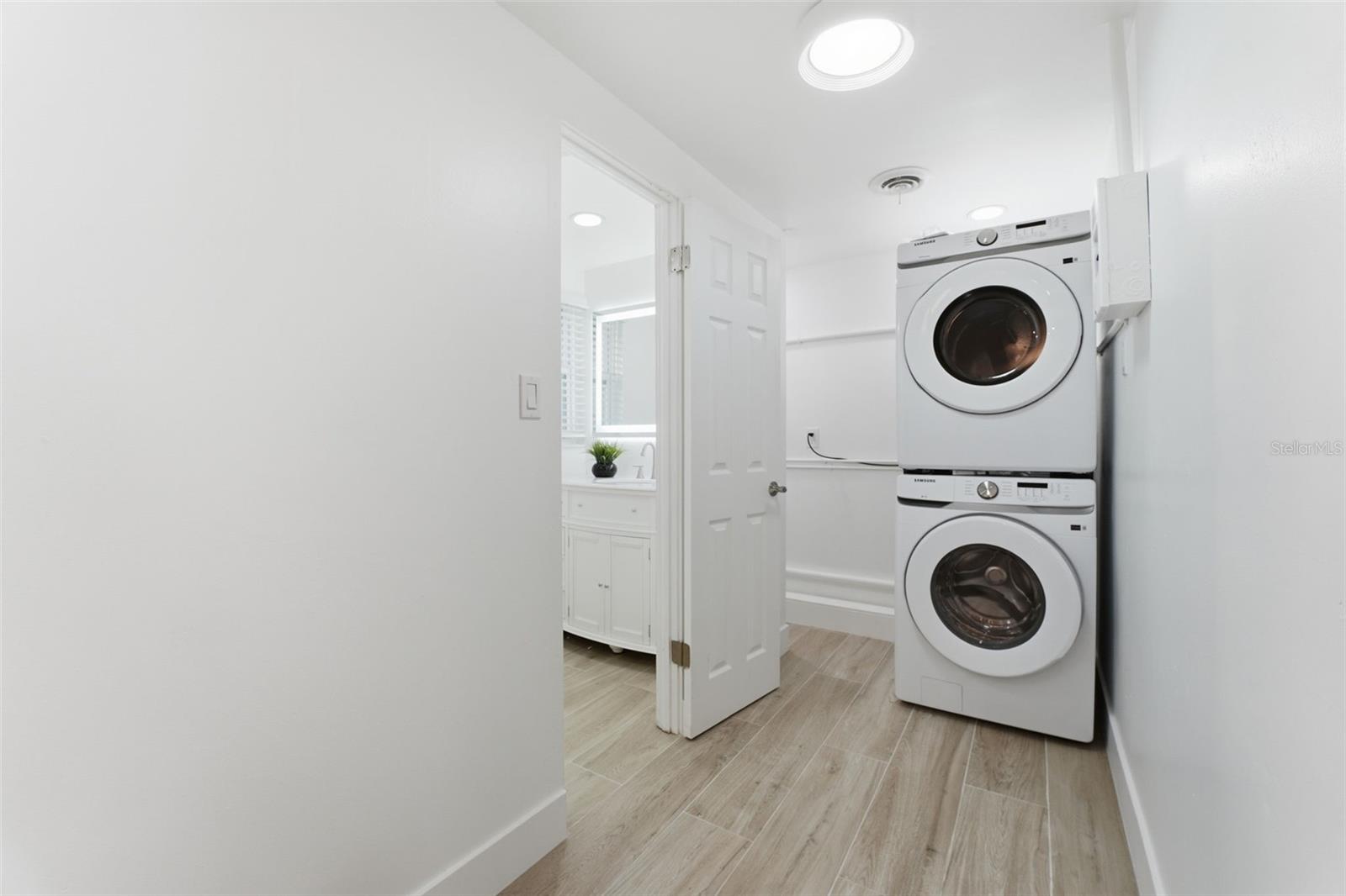 VENICE EAST SEC 1 - Residential