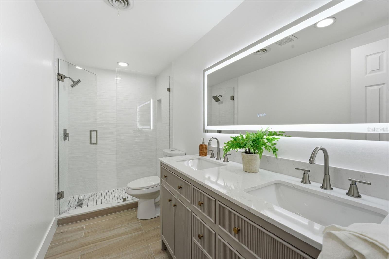 VENICE EAST SEC 1 - Residential