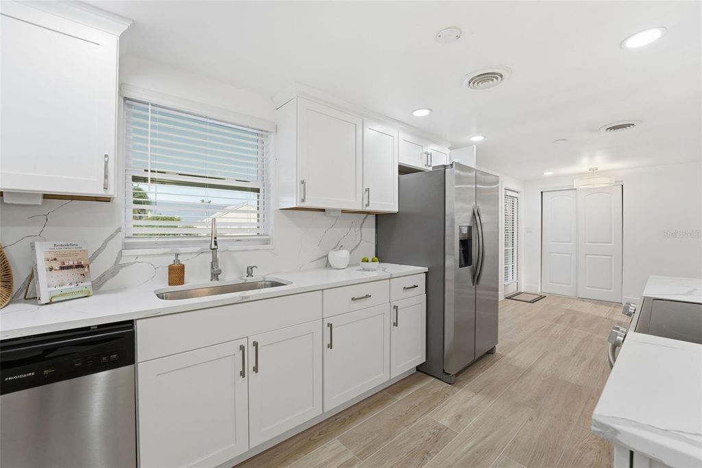 Photo of 121 Sandhurst Drive, Venice, FL 34293 (MLS # A4677151)