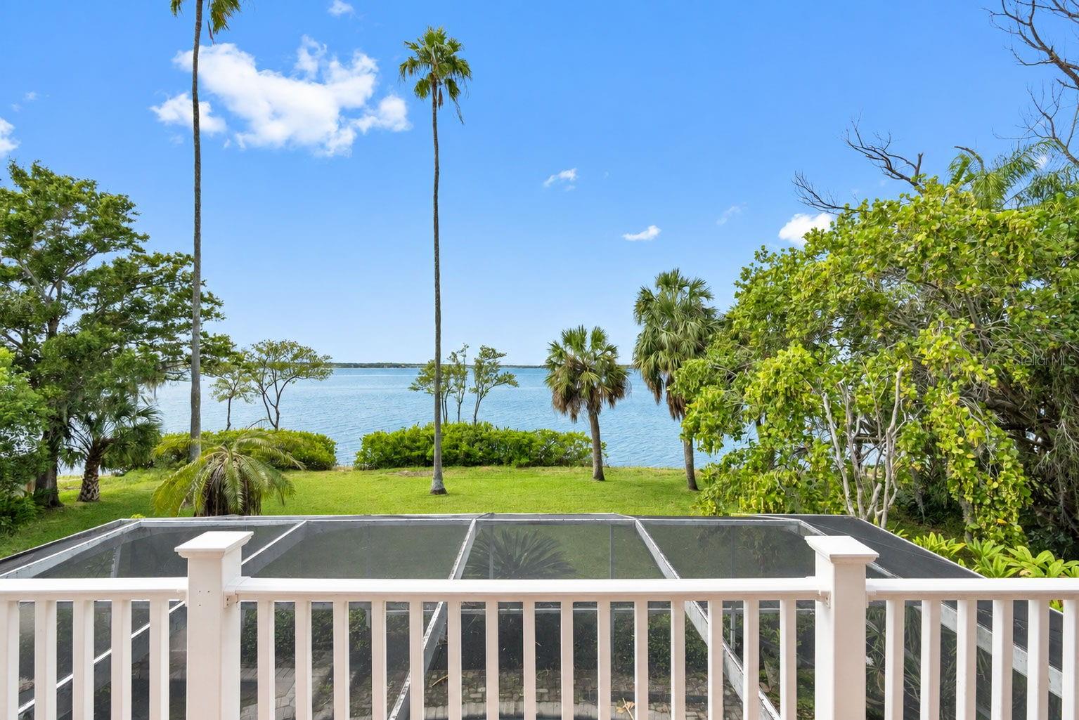 600 SHORE DRIVE E