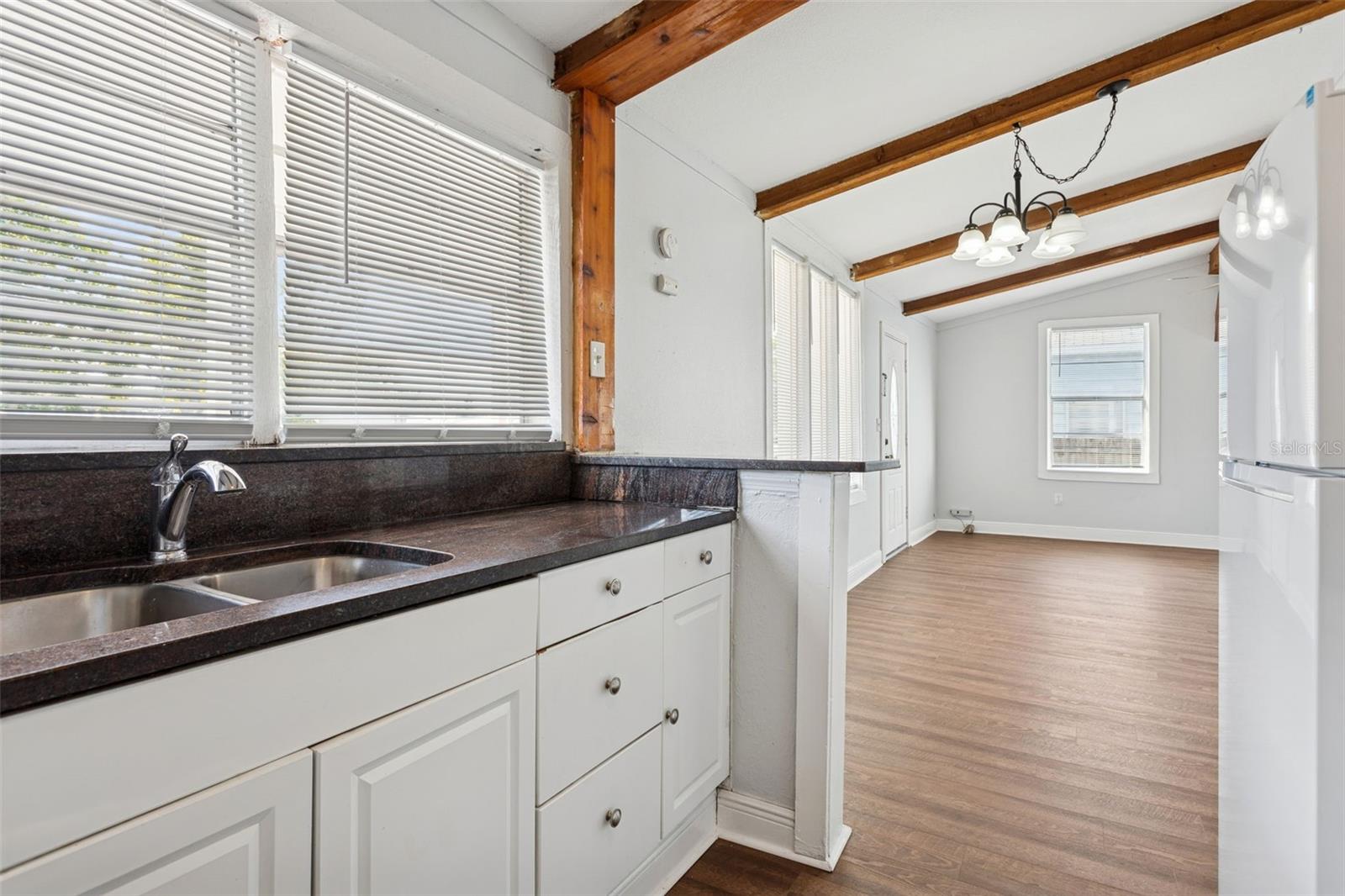 HIBISCUS GARDENS - Residential Lease