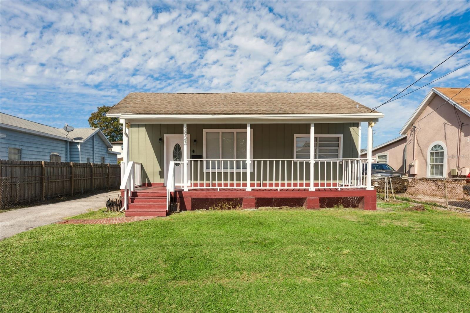 HIBISCUS GARDENS - Residential Lease