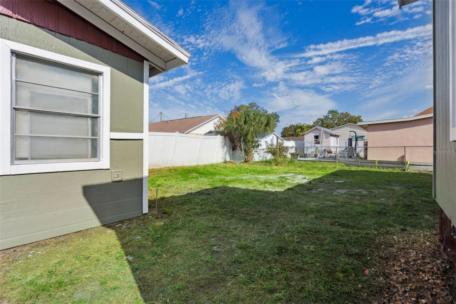 HIBISCUS GARDENS - Residential Lease