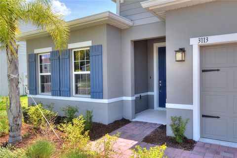 A home in WINTER HAVEN