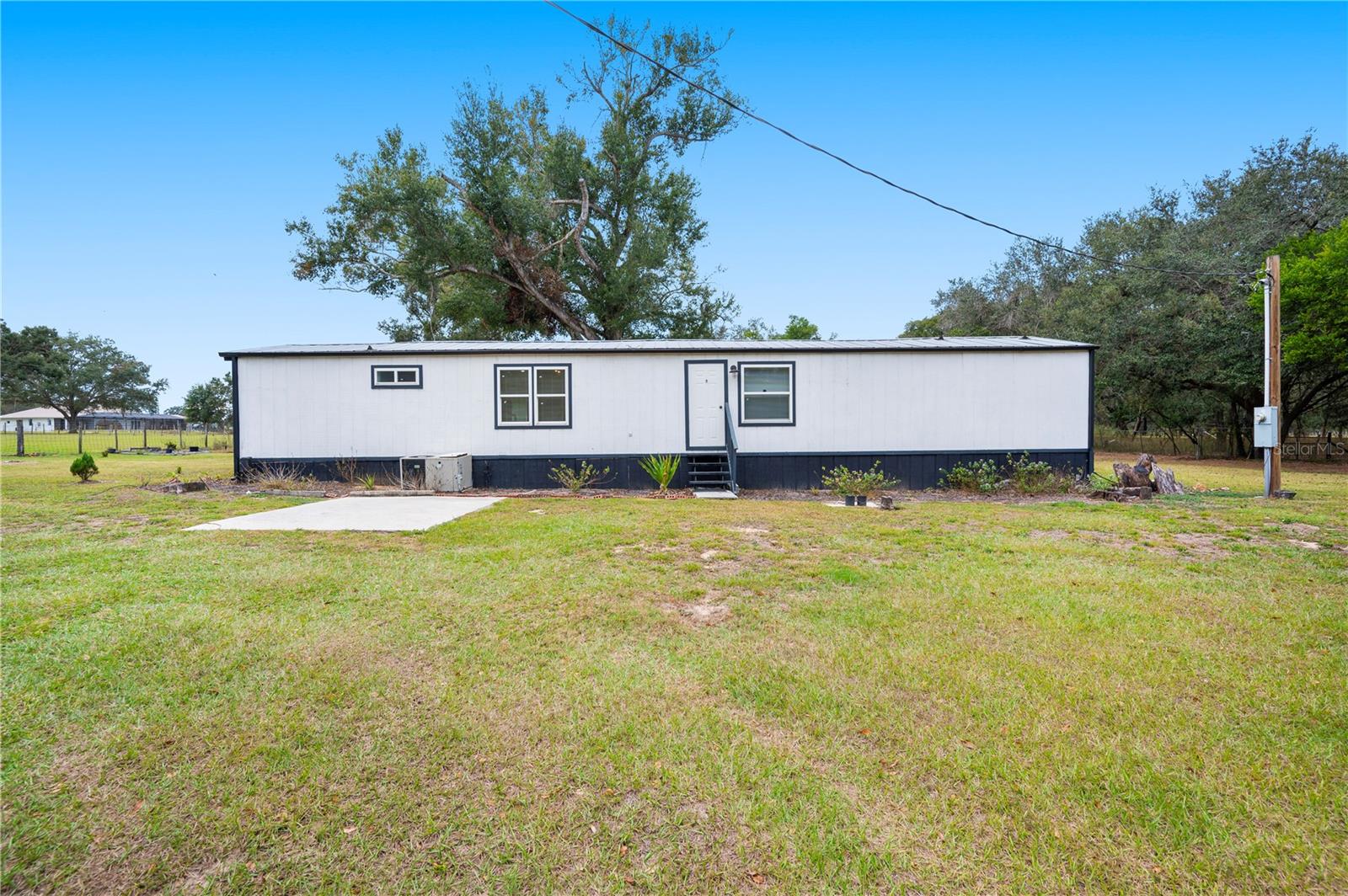 MEADOW GROVE - Residential Lease