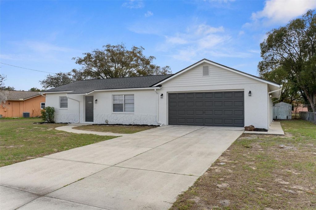 Photo of 12420 Lombardy Street, Spring Hill, FL 34608 (MLS # W7883328)