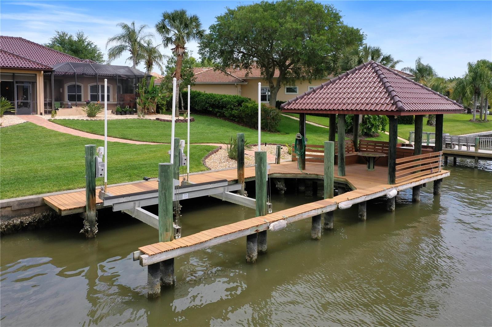 SANCTUARY SUB - Residential