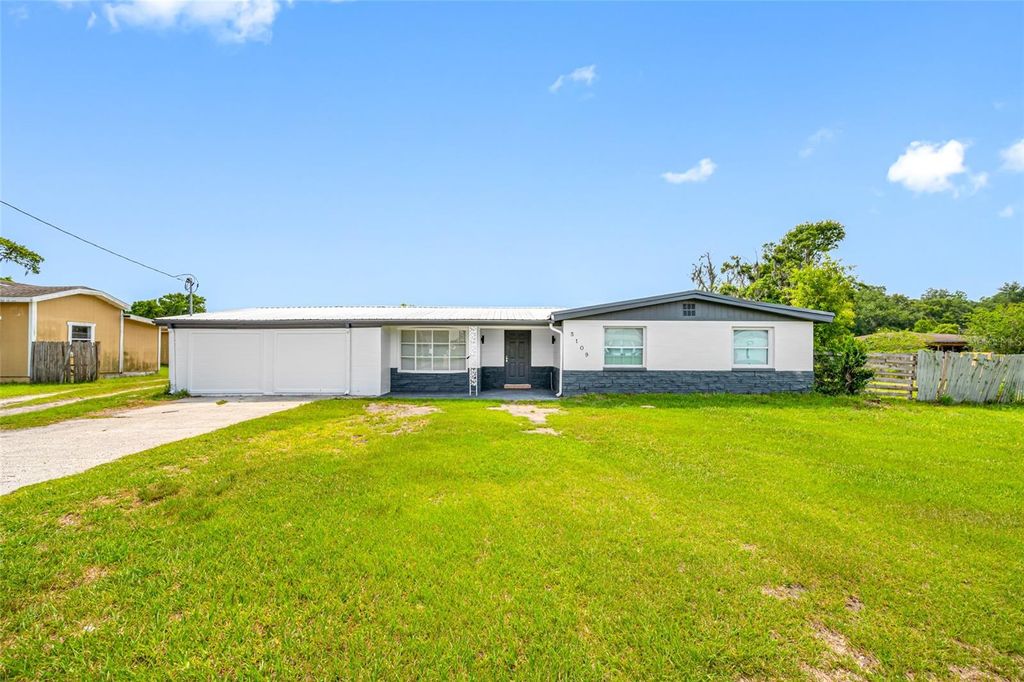 Photo of 5109 Horton Road, Plant City, FL 33567 (MLS # TB8430701)