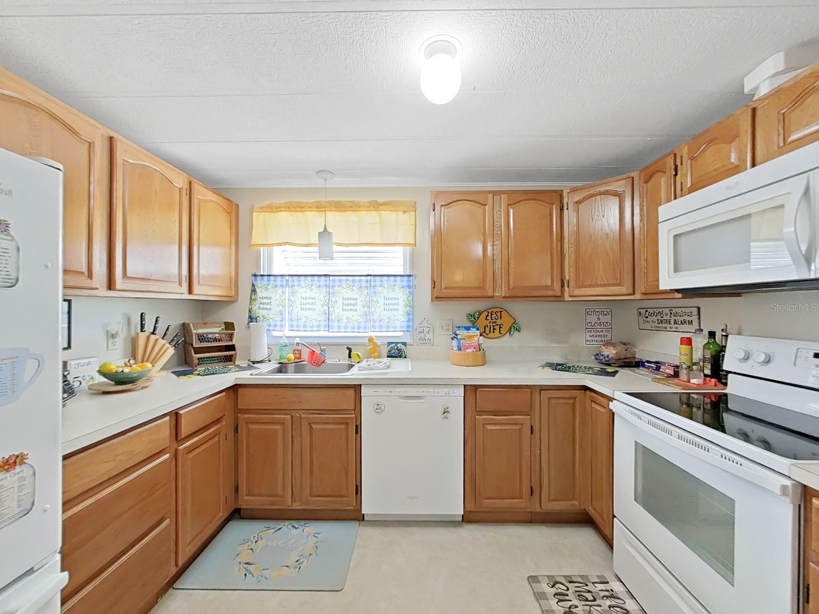 FOXWOOD LAKE ESTATES PH 01 - Residential