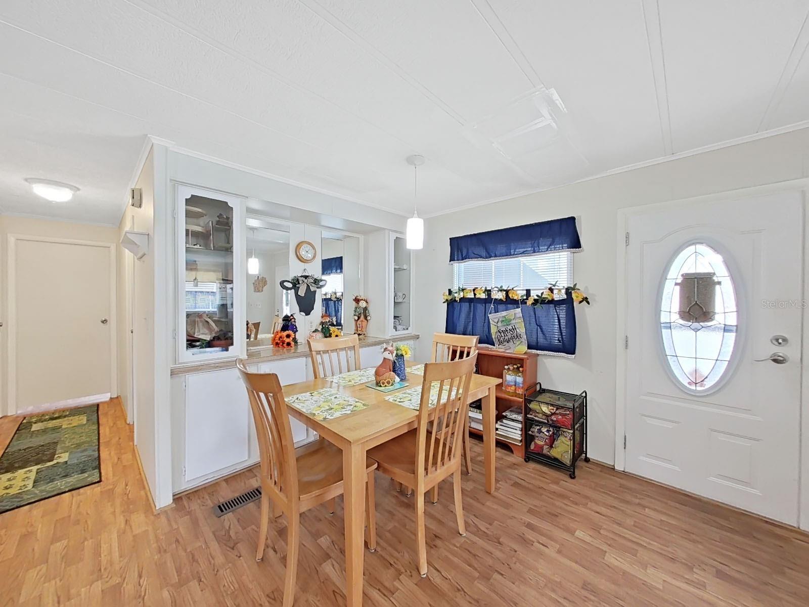 FOXWOOD LAKE ESTATES PH 01 - Residential