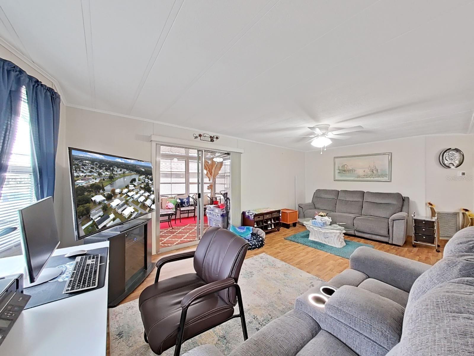 FOXWOOD LAKE ESTATES PH 01 - Residential