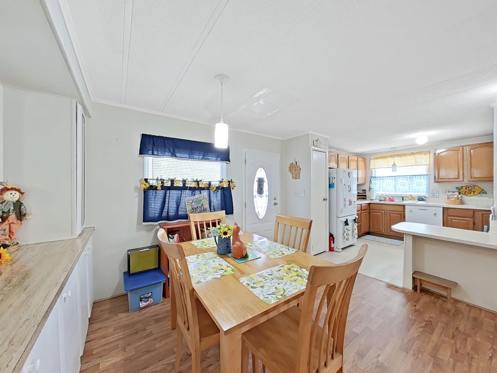 FOXWOOD LAKE ESTATES PH 01 - Residential