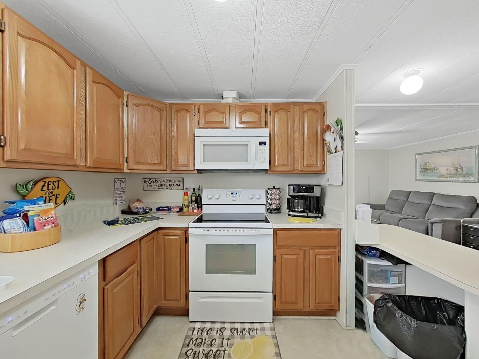 FOXWOOD LAKE ESTATES PH 01 - Residential