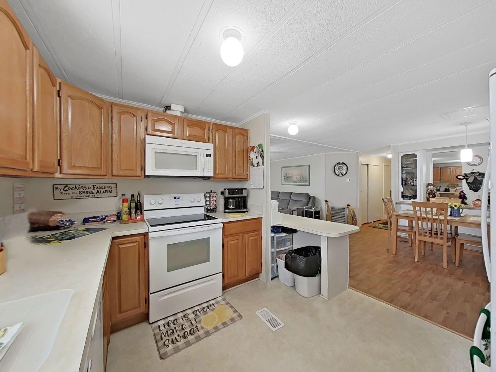 FOXWOOD LAKE ESTATES PH 01 - Residential