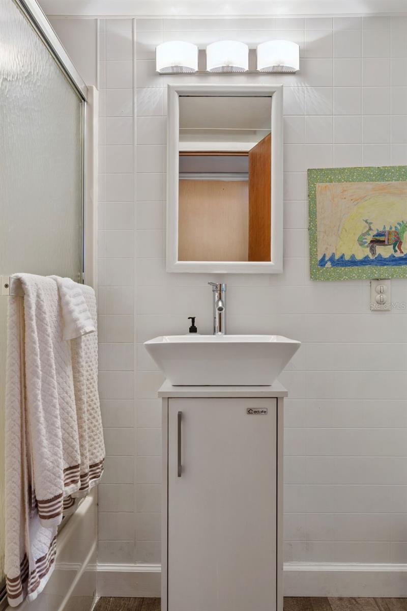 TAVARES, TAVARES HOMEOWNERS INC - Residential