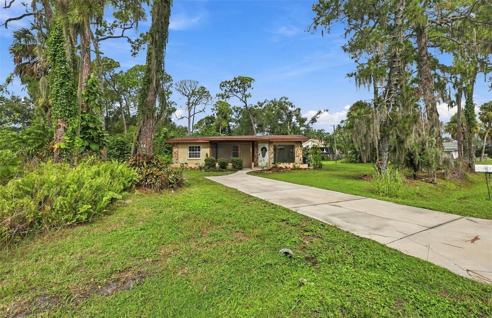 407 7TH STREET SW, RUSKIN, FL, 33570 2 407 7TH STREET SW