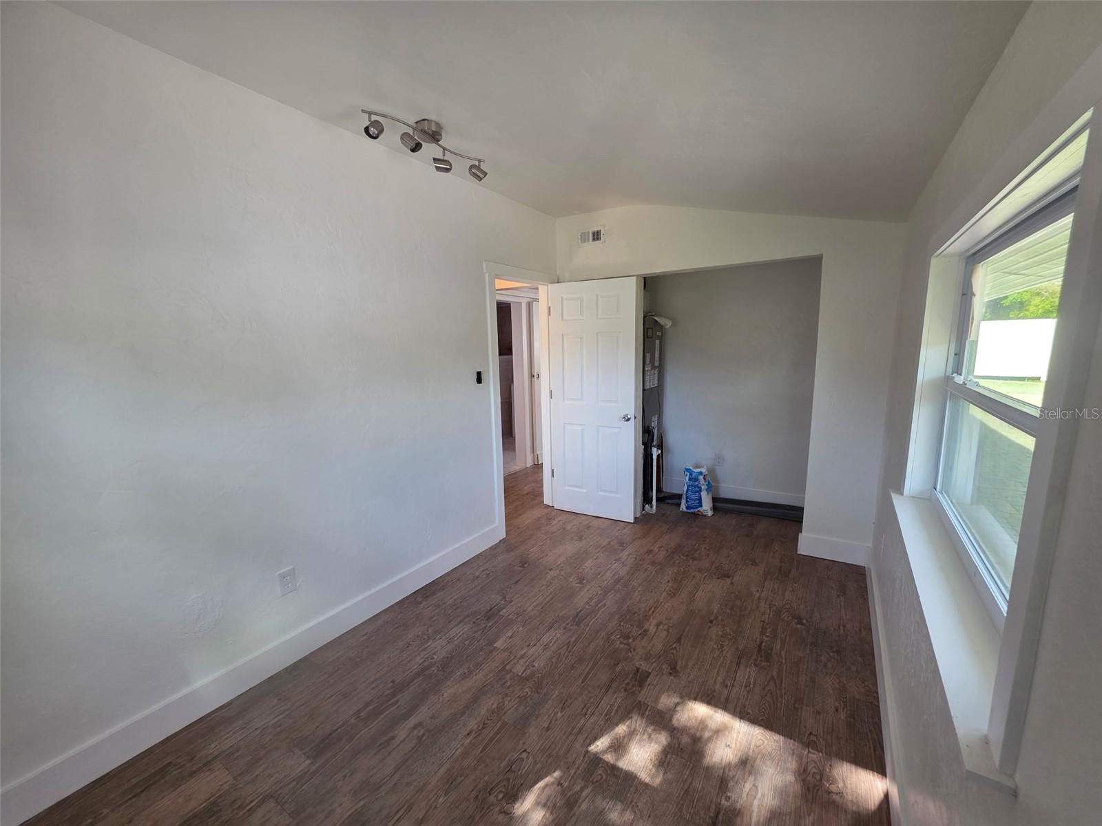 NOKOMIS MANOR NATURES PARK - Residential