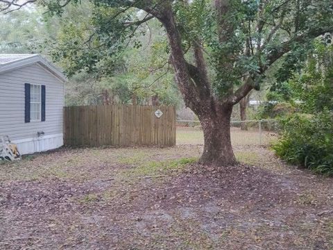 A home in CRYSTAL RIVER