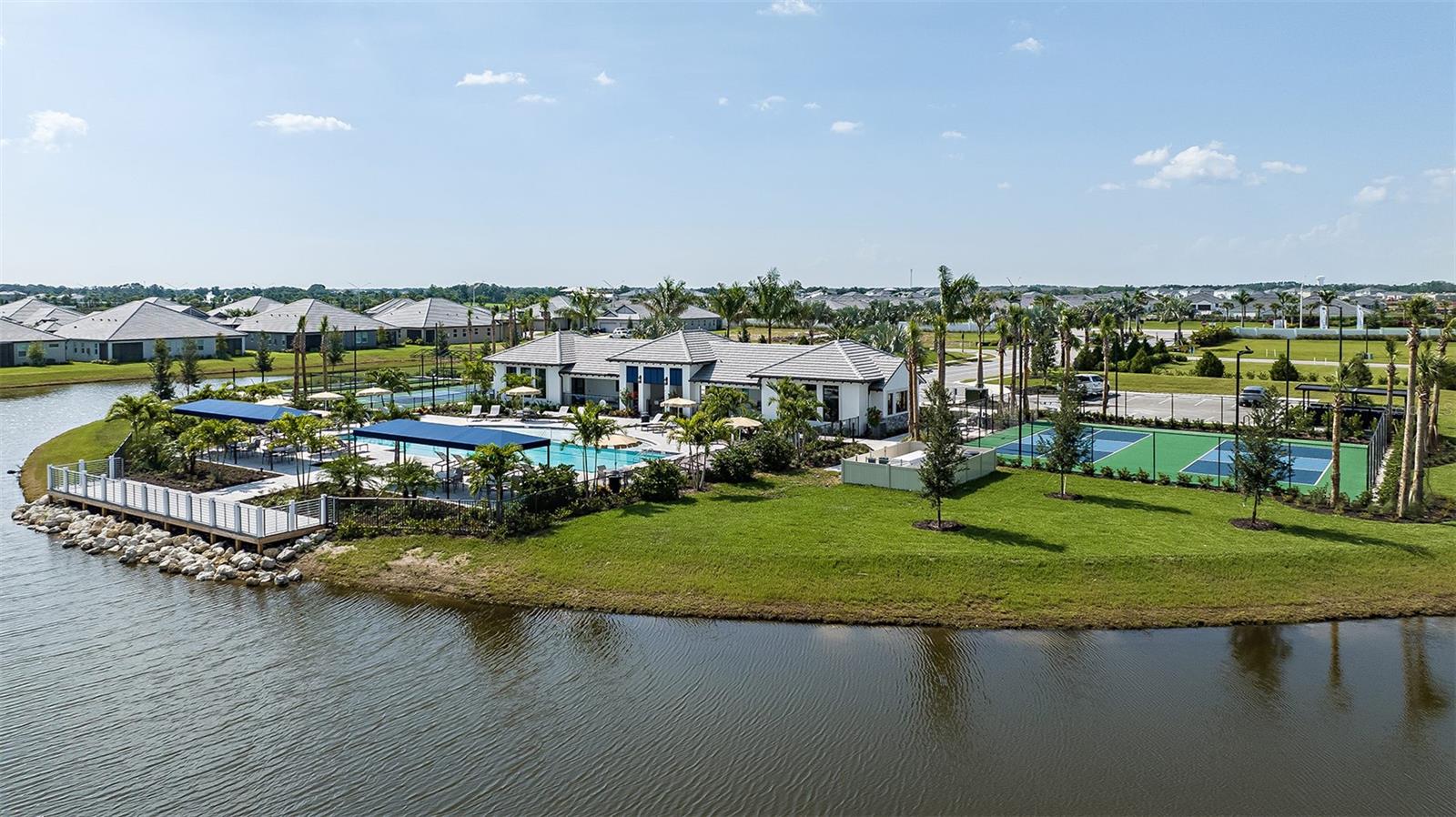 SWEETWATER VILLAS AT LAKEWOOD RANCH - Residential