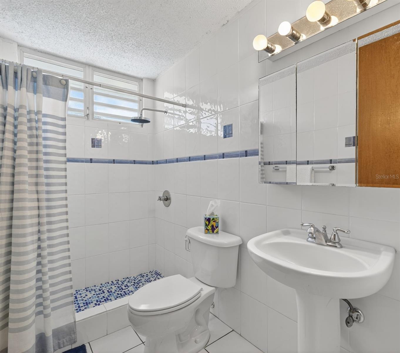 VISTA AZUL - Residential