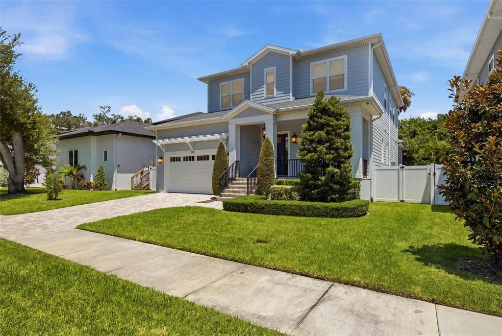 Photo of 210 S Shore Crest Drive, Tampa, FL 33609 (MLS # TB8538357)