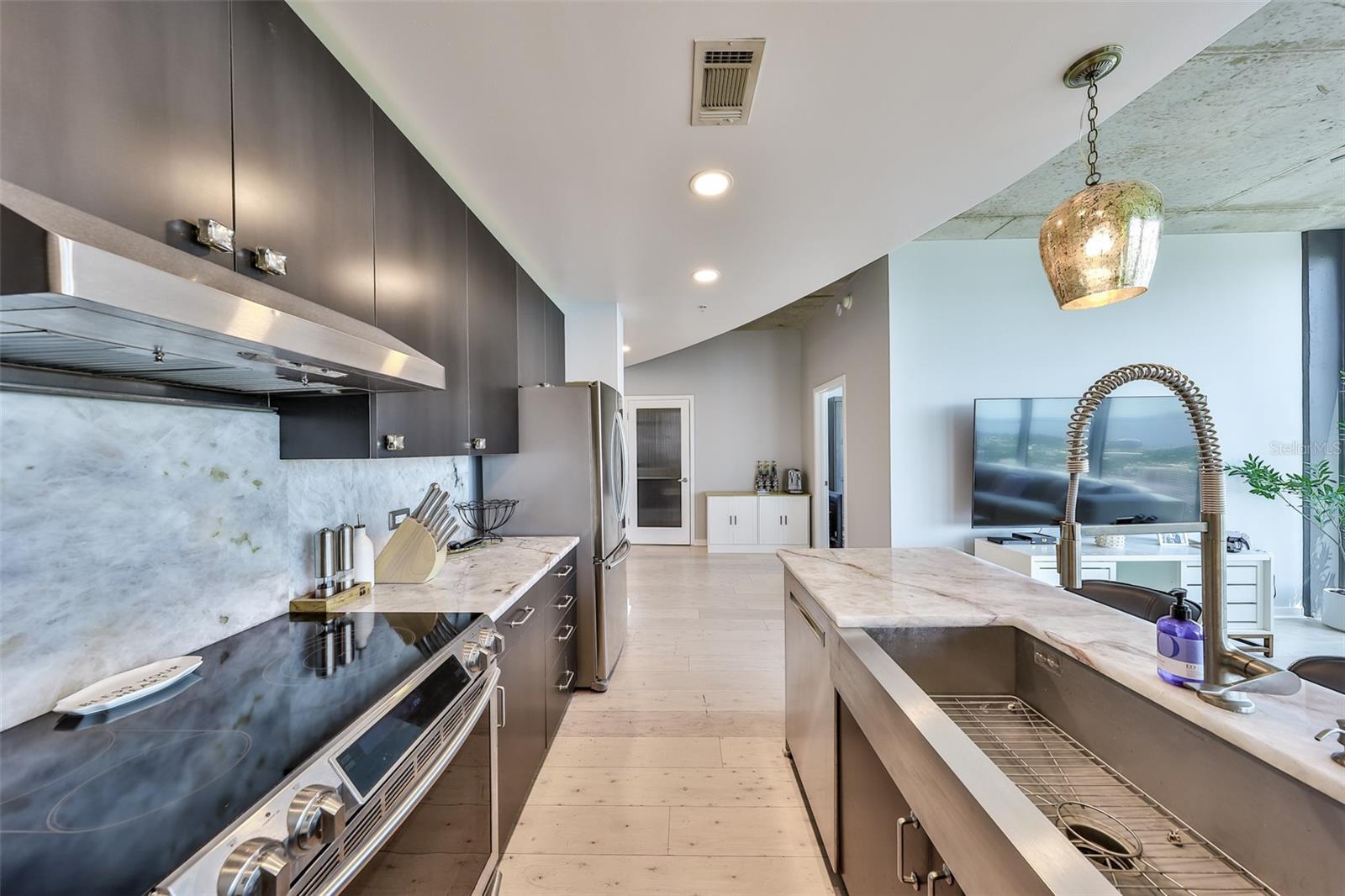 777 N ASHLEY DRIVE 3002