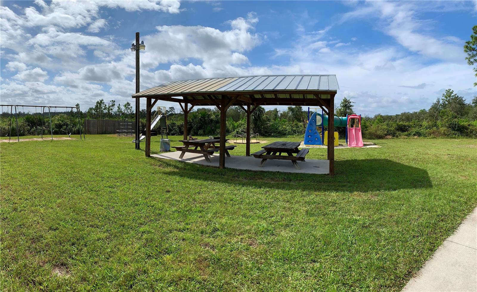 ROYAL TRAILS UNIT #1 - Residential