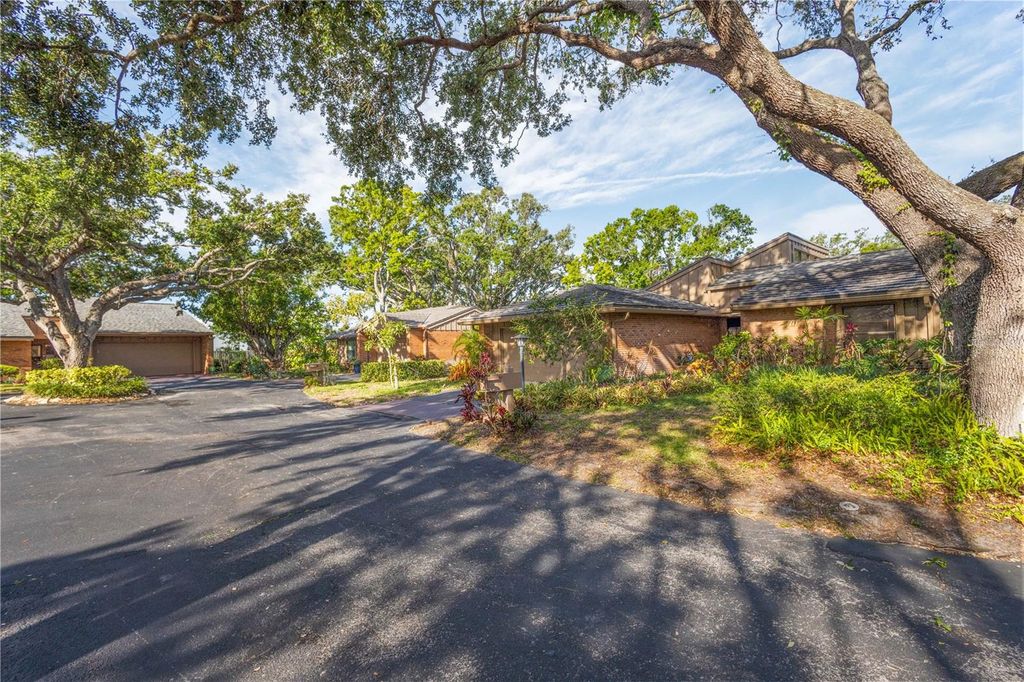 Photo of 1502 Water Oak Way S, Bradenton, FL 34209 (MLS # A4650964)