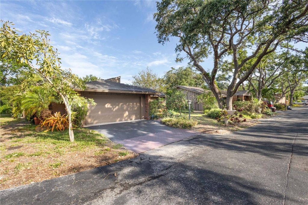 Photo of 1502 Water Oak Way S, Bradenton, FL 34209 (MLS # A4650964)