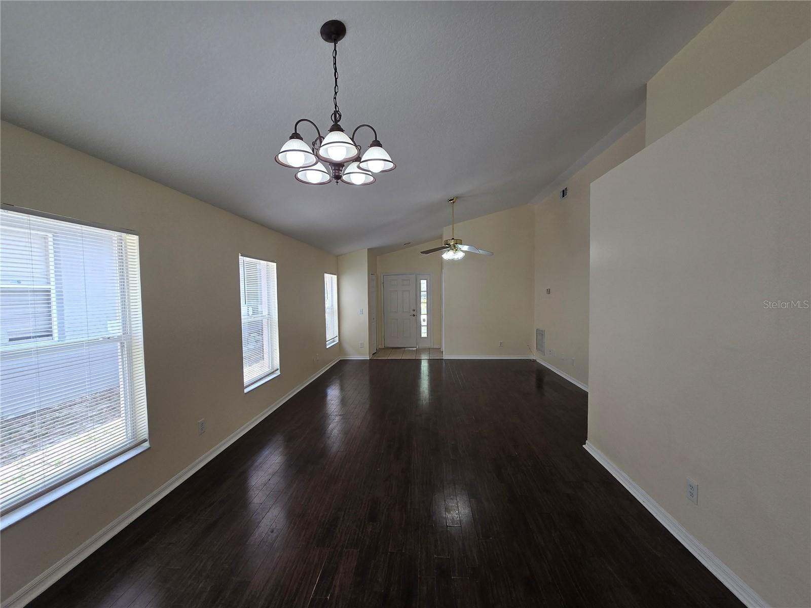 545 SUMMER SAILS DRIVE