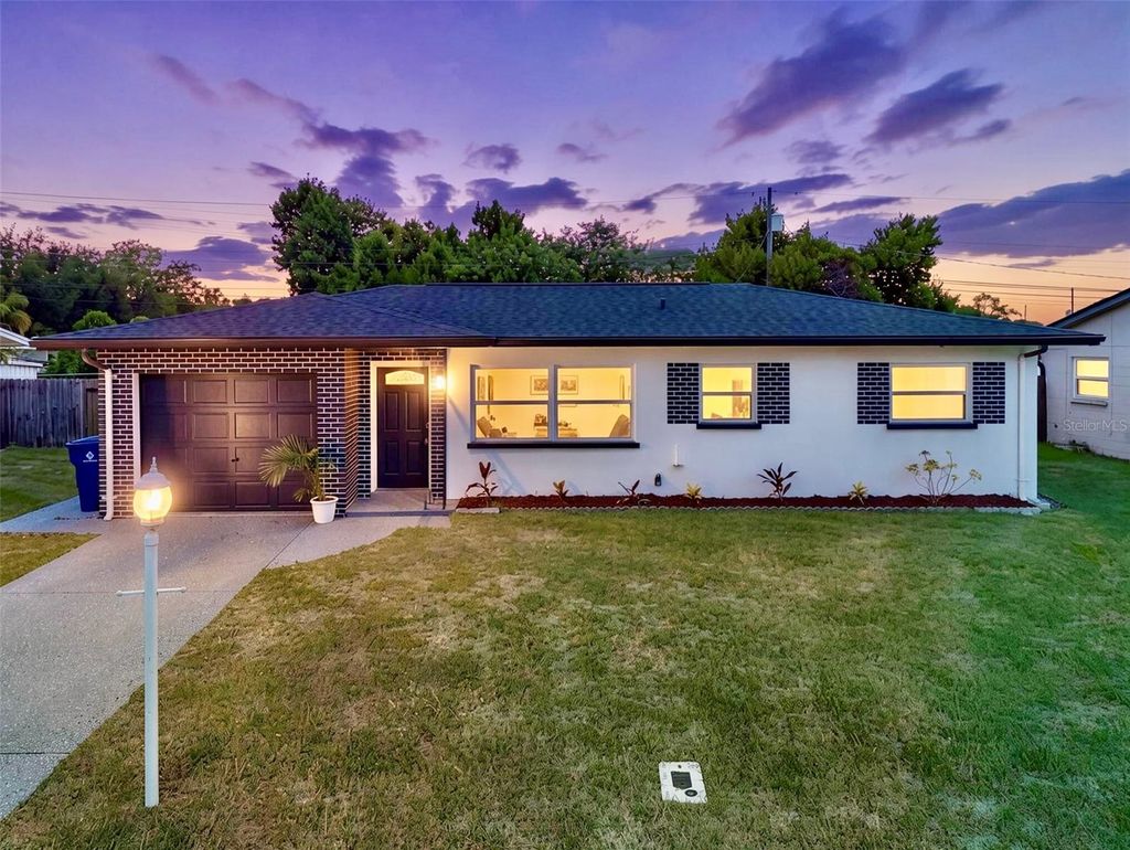 Photo of 11189 108th Way, Largo, FL 33778 (MLS # TB8527672)