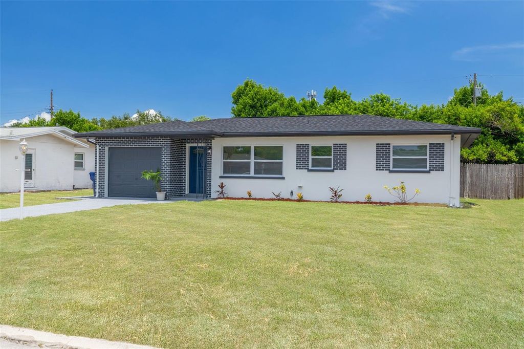Photo of 11189 108th Way, Largo, FL 33778 (MLS # TB8527672)