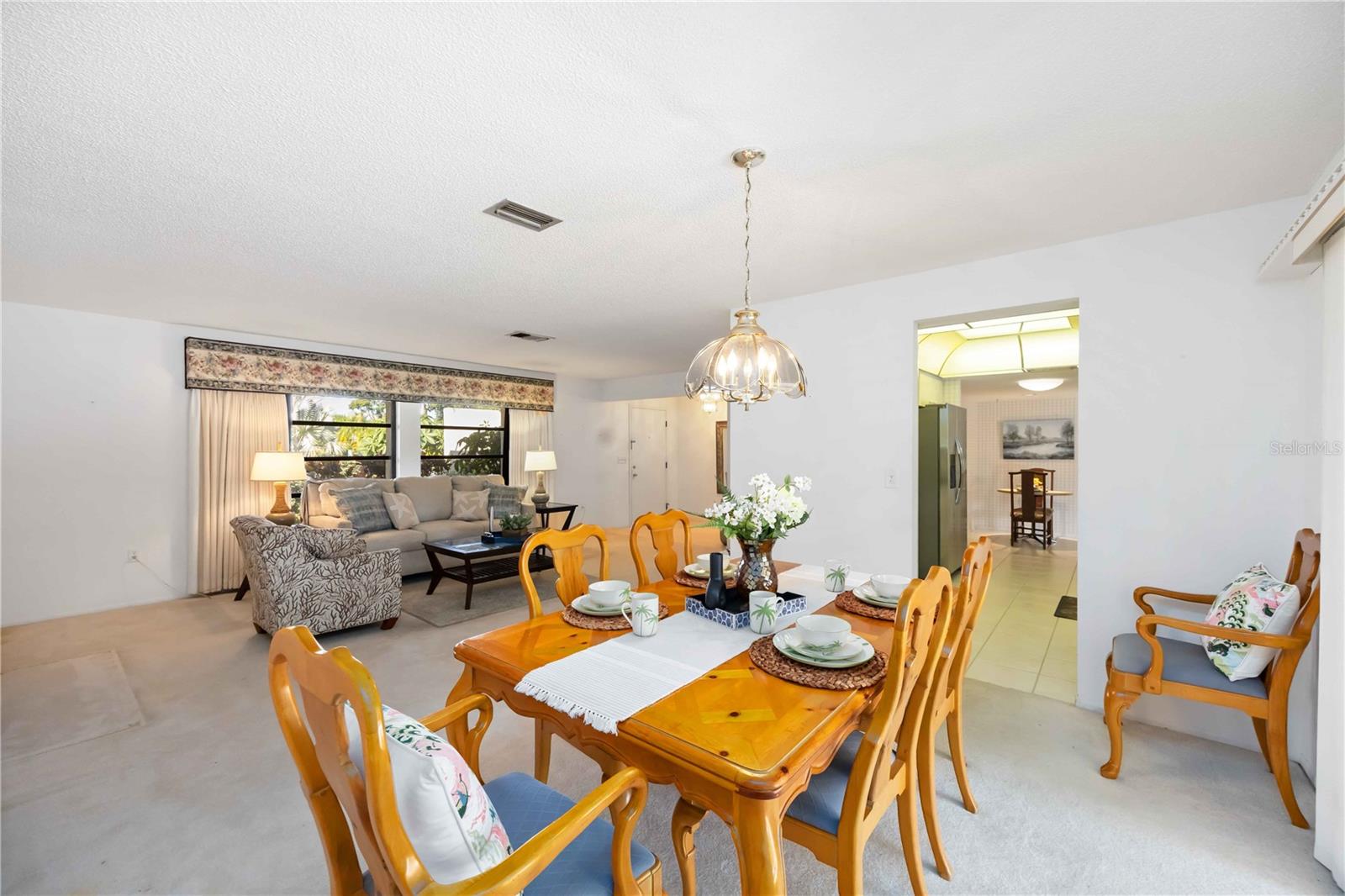 COUNTRY PLACE - Residential