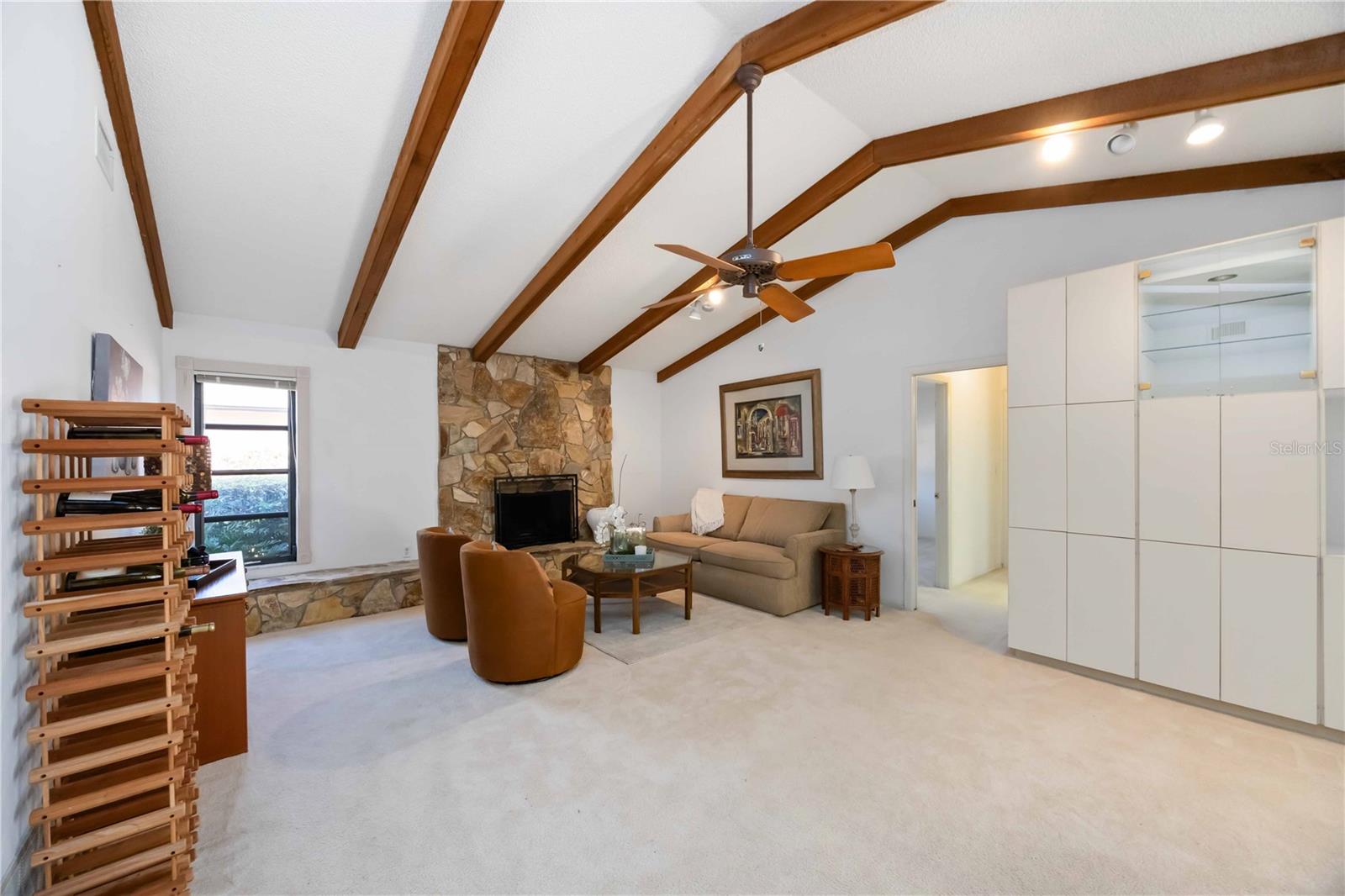 COUNTRY PLACE - Residential