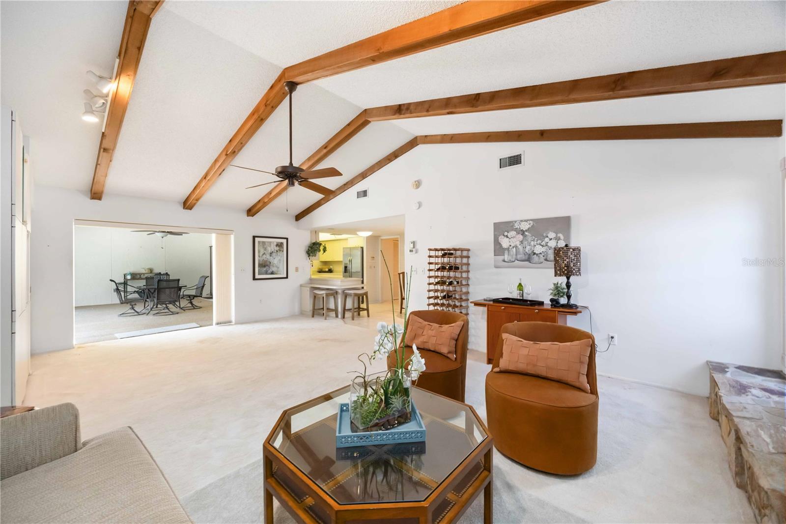 COUNTRY PLACE - Residential