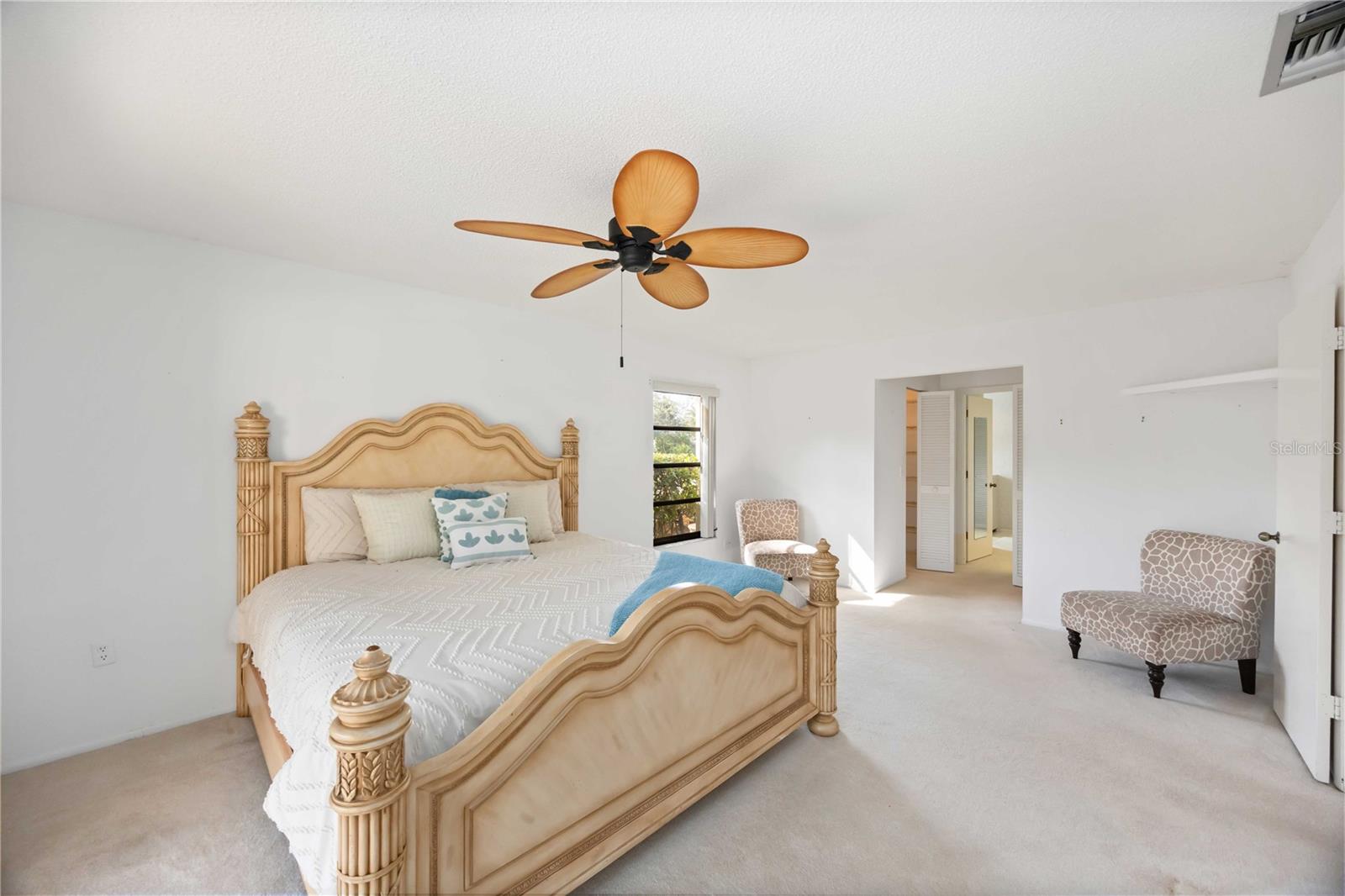 COUNTRY PLACE - Residential