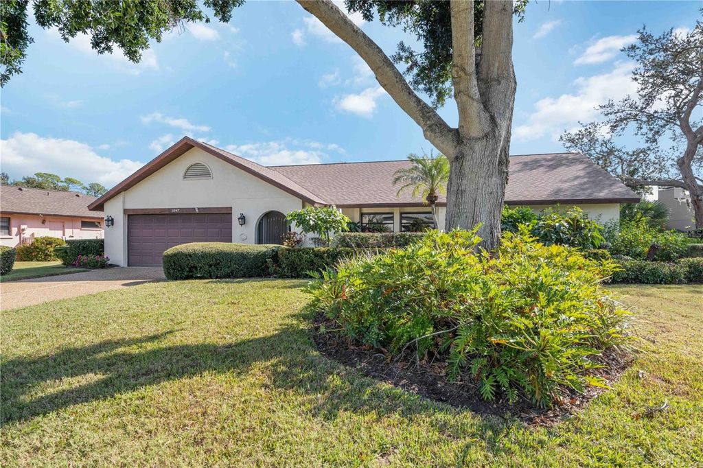 Photo of 3947 Country View Drive, Sarasota, FL 34233 (MLS # A4672976)