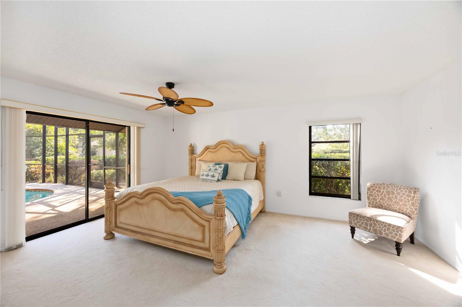 COUNTRY PLACE - Residential