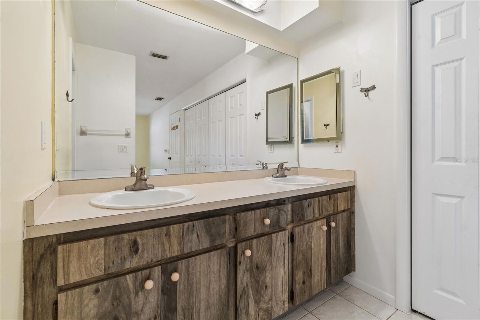 OAK FOREST ADD - Residential