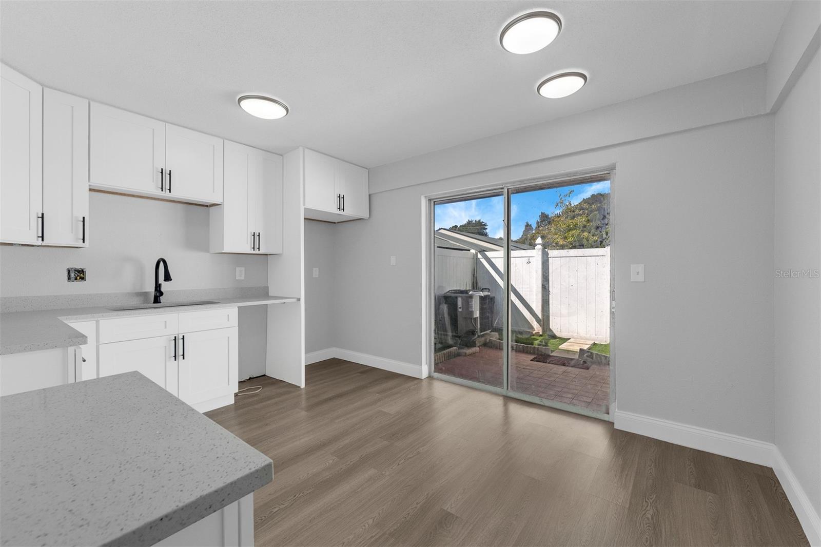 PARK LAKE VILLAS CONDO - Residential