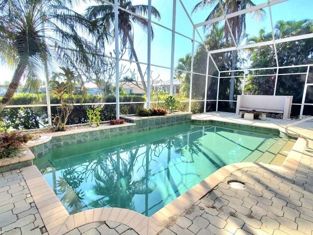 Photo of 811 W Henry Street, Punta Gorda, FL 33950 (MLS # C7519183)