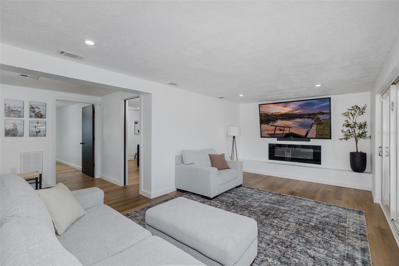 FOREST HILLS - Residential