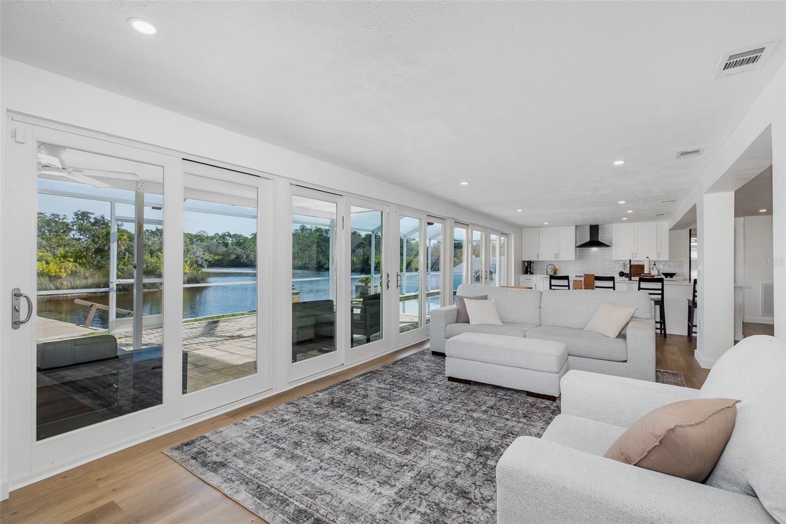 FOREST HILLS - Residential