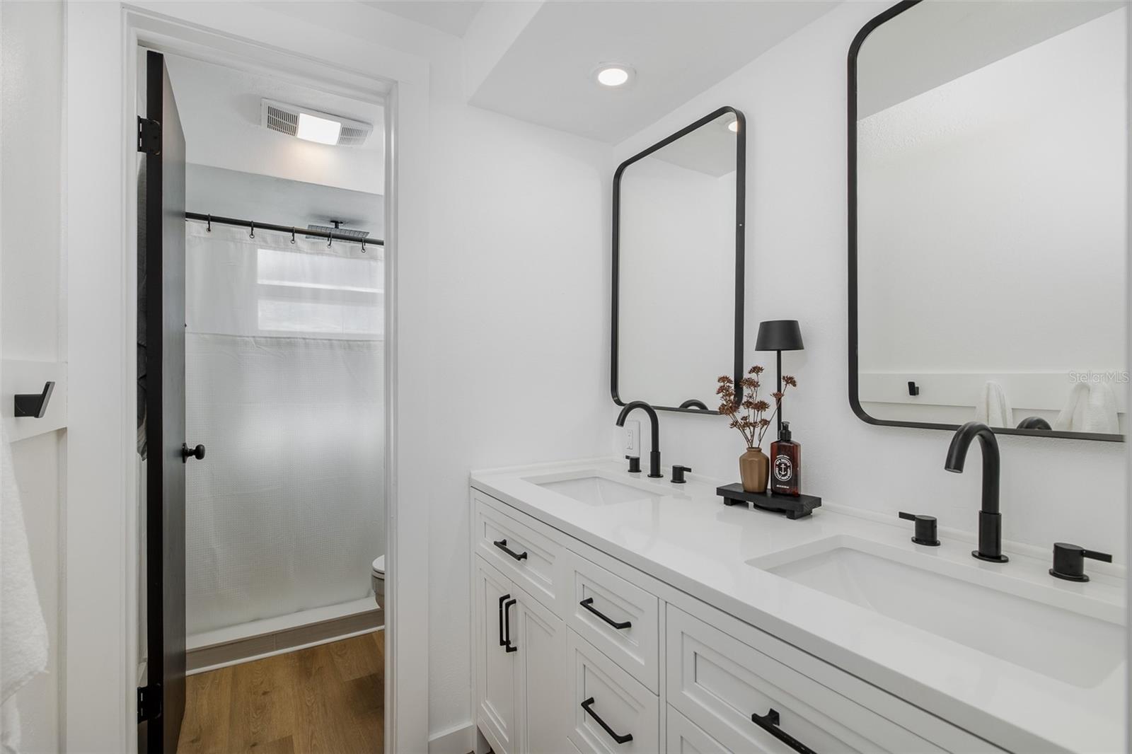 FOREST HILLS - Residential