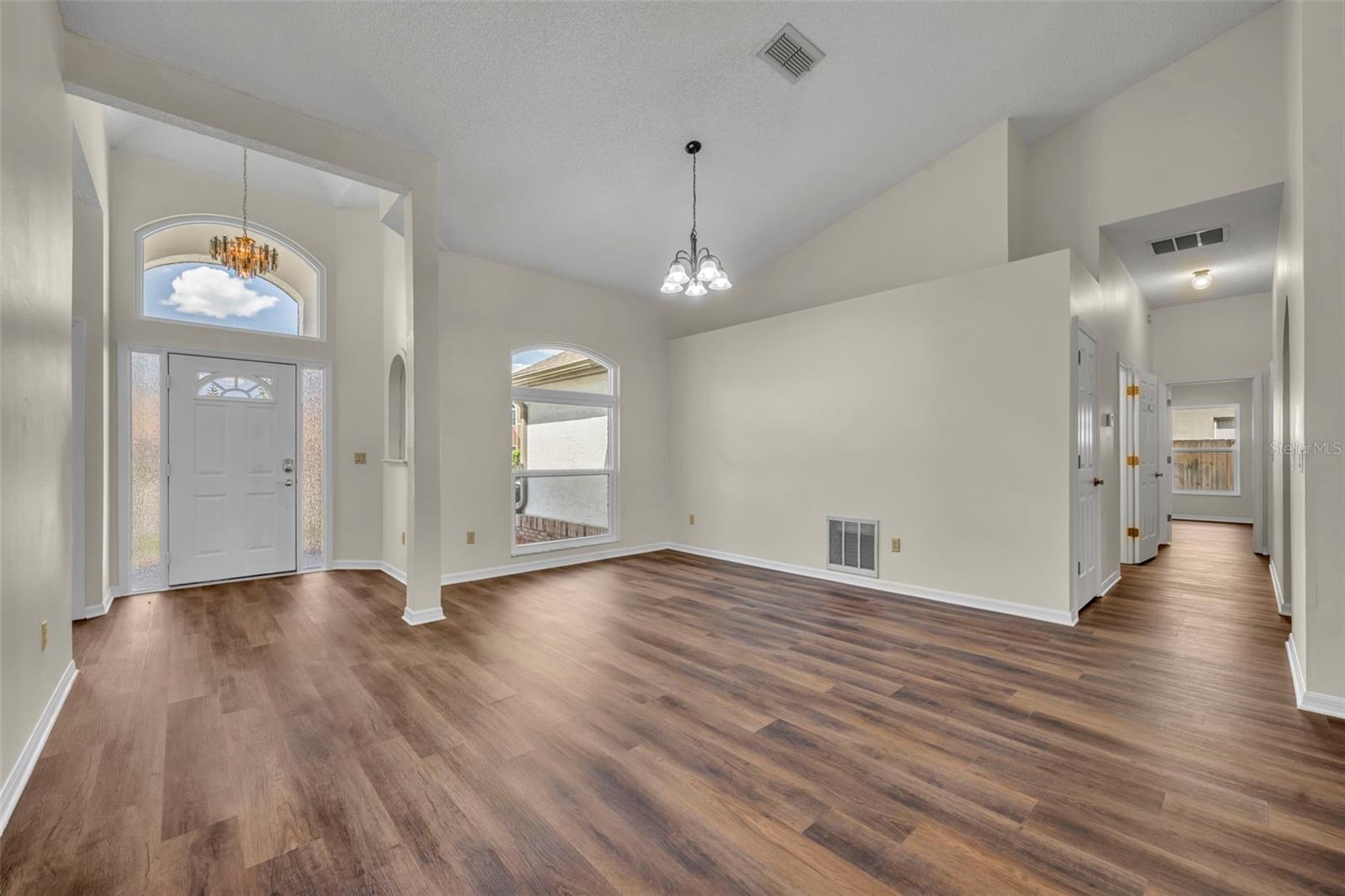 BENTLEY WOODS - Residential Lease