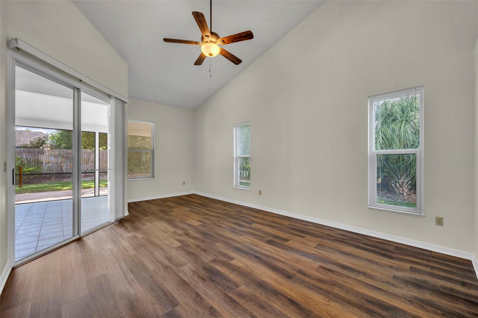 BENTLEY WOODS - Residential Lease