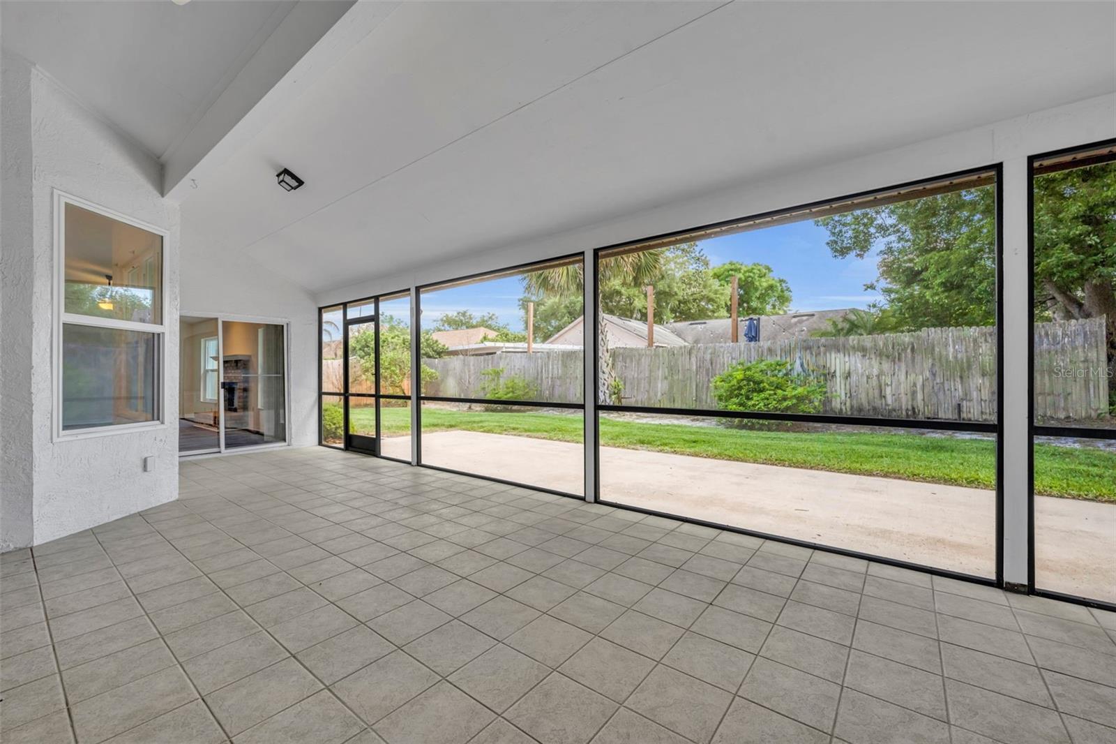 BENTLEY WOODS - Residential Lease