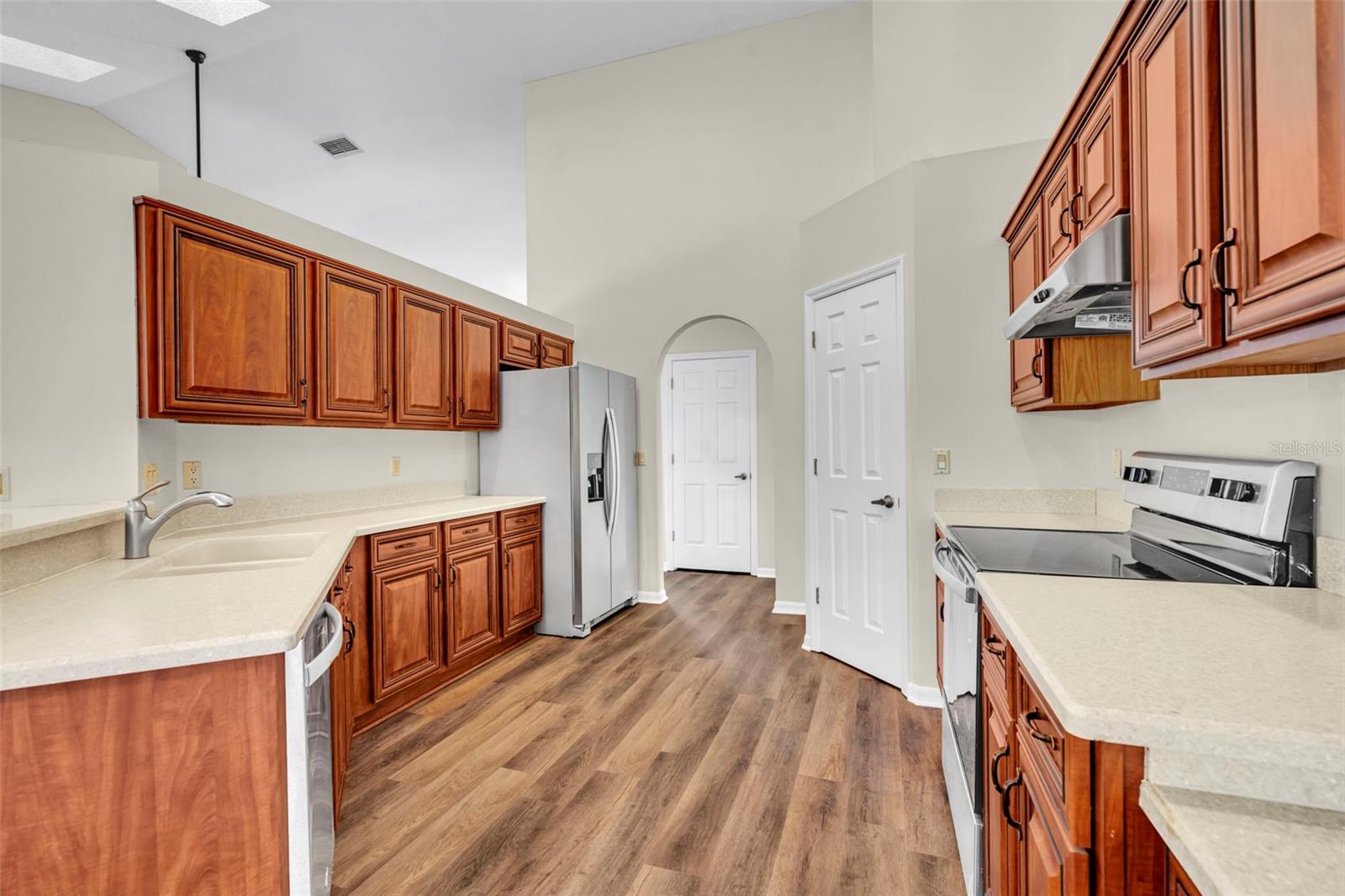 BENTLEY WOODS - Residential Lease